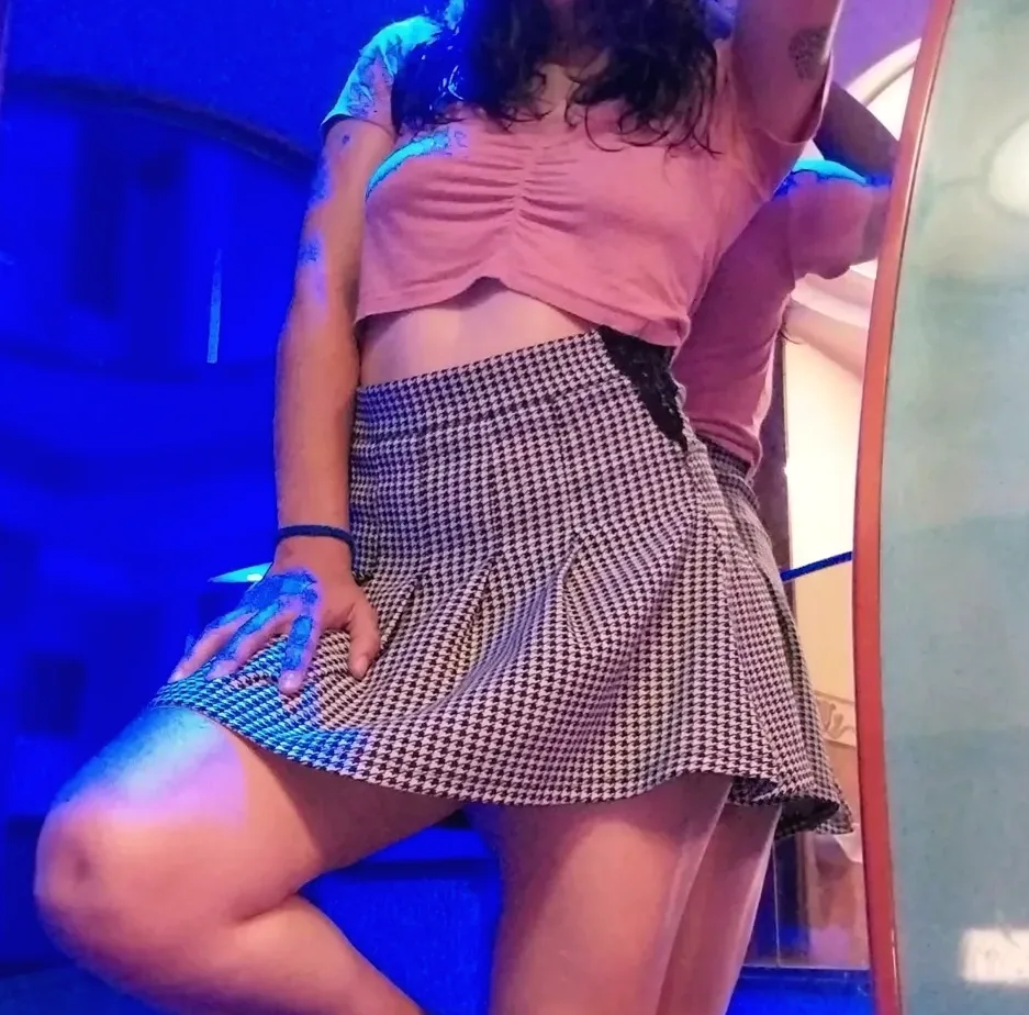 Agnes, 35