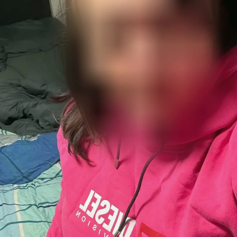 Ines, 30