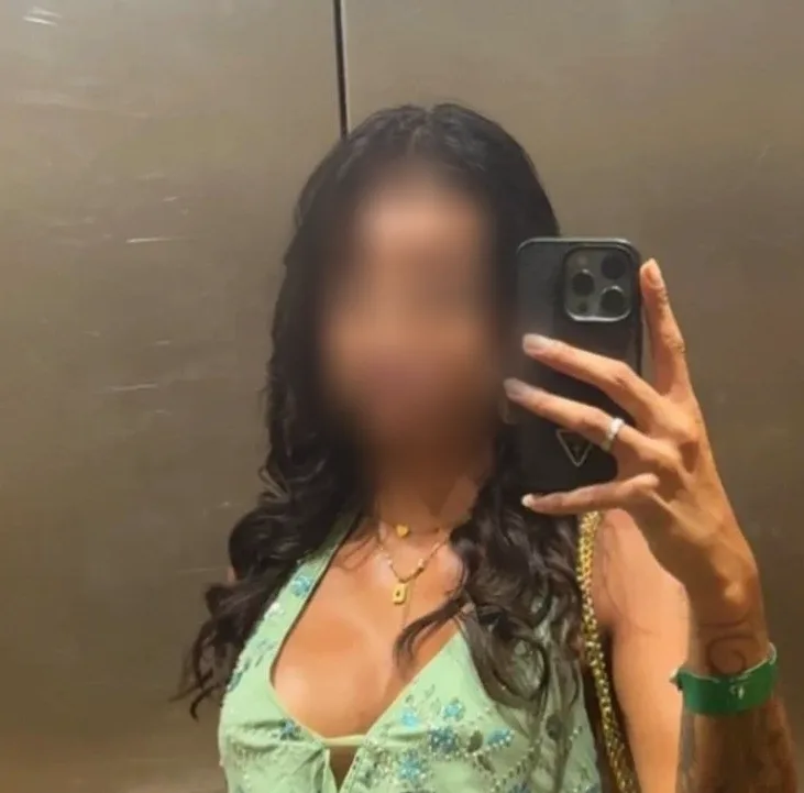 Sara, 23