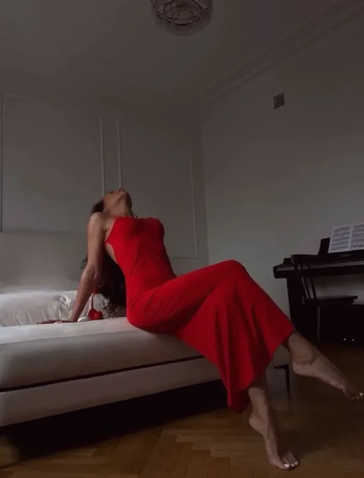Sofia, 36